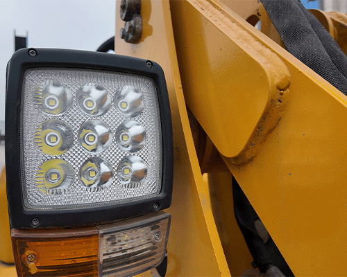 Chargeuse sur pneus compacte