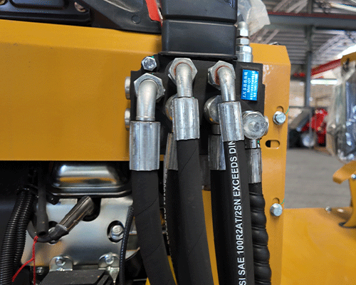 Chargeuse articulée compacte